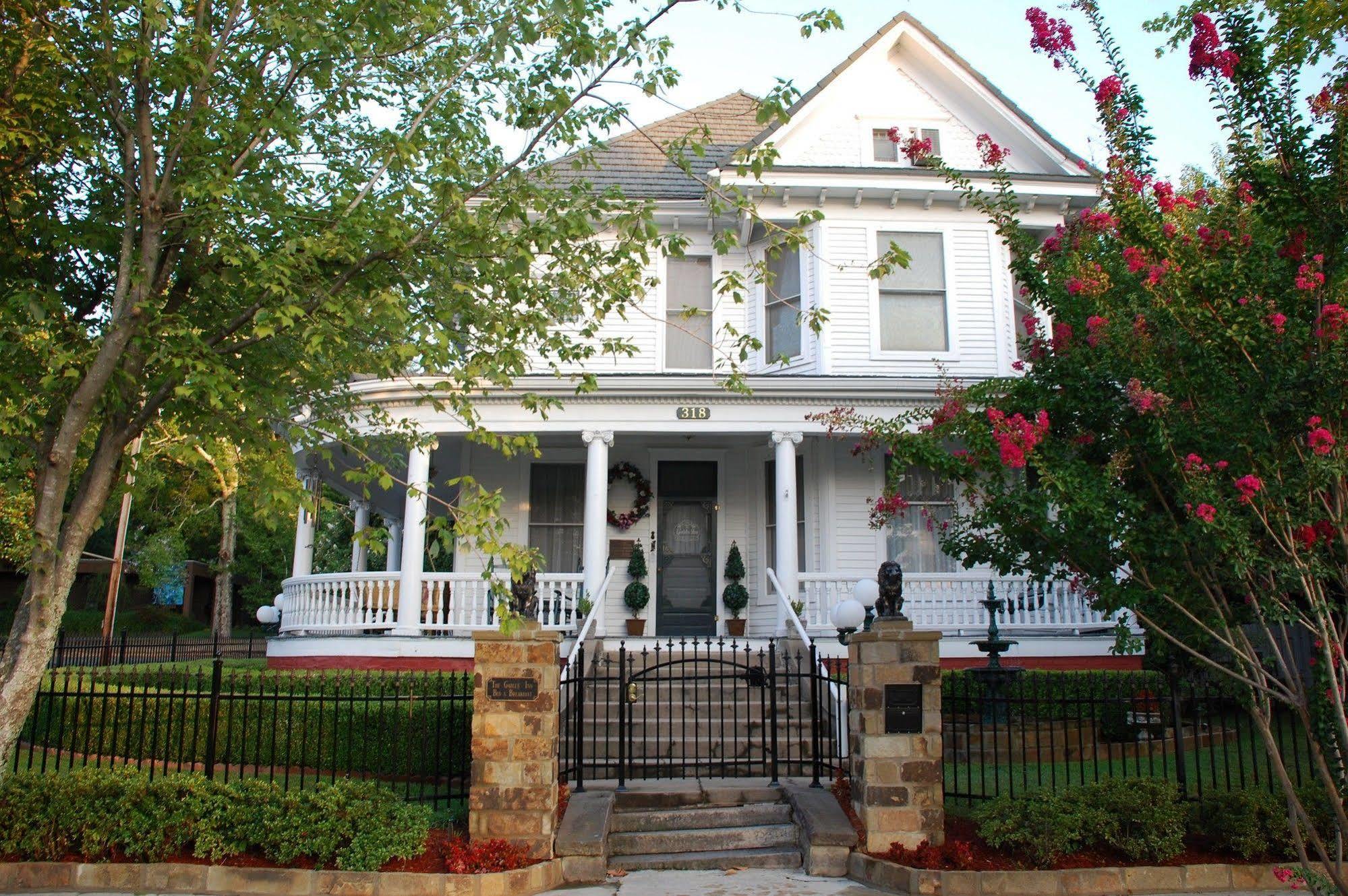 The Gables Inn Hot Springs Exterior photo